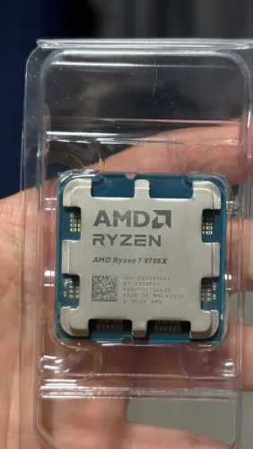 Ryzen 7 9700x muito novo