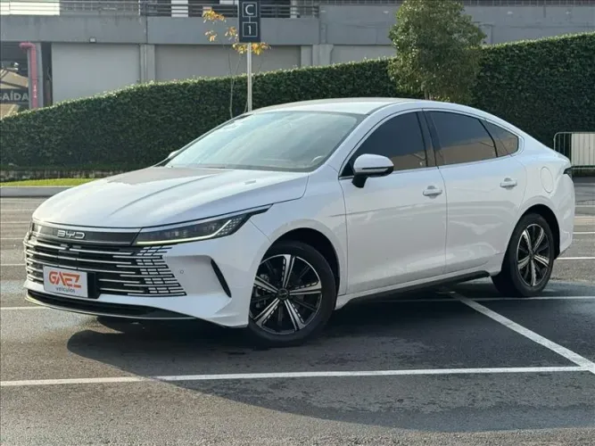 BYD King GL 1.5 16V Híbrido Aut. 2025