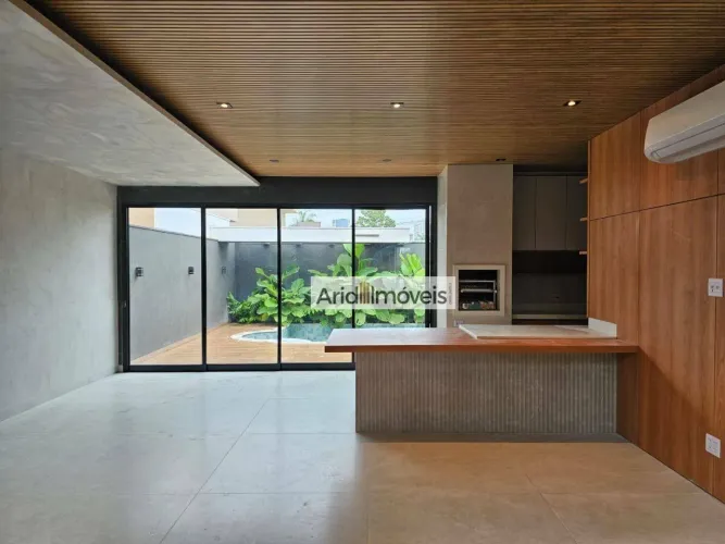 Sobrado com 7 dormitórios à venda, 320 m² por R$ 2.750.000 - Condomínio Village La Montagn
