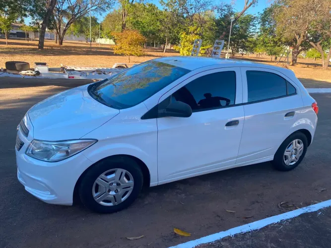 Chevrolet Onix JOY Hatch 1.0 8V Flex Mec. 4P 2018