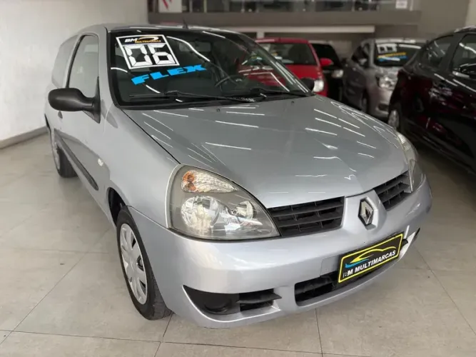 Renault Clio Authentique 1.0 8V 3P 2006