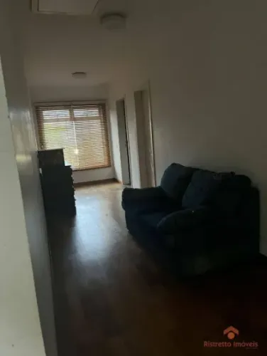- CASA NO APEADOURO