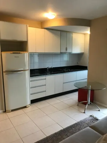 Apartamento 1 dorm com amplo terraço na Pedra Branca - ao lado da Unisul