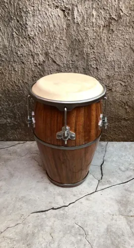 Atabaque madeira nobre 40cm/ARO CONFORTÁVEL