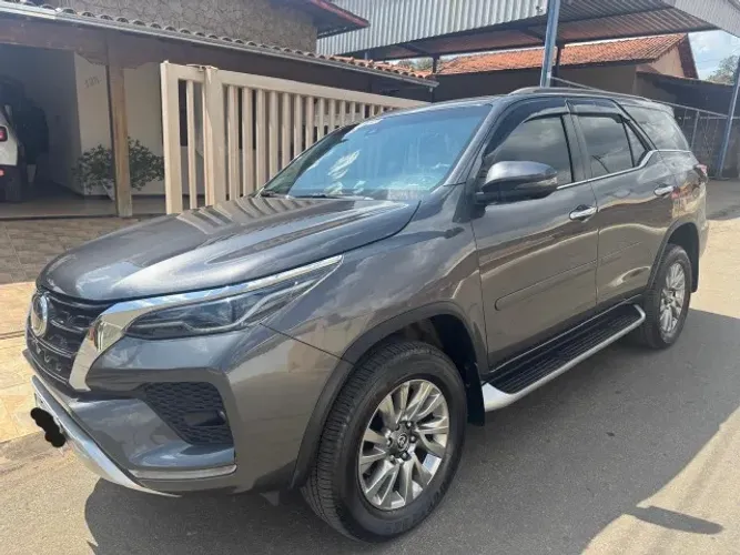 Toyota Hilux SW4 SRX 4X4 2.8 TDI 16V Dies. Aut. 2023