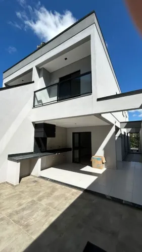 Sobrado à venda na Vila Galvão 160m² - 3 dormitórios (2 suítes) - área gourmet e piscina