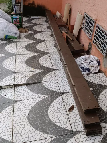 E peças de Massaranduba 15x5 com 4,40m