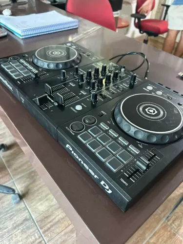 Ddj 400 controladora pionner