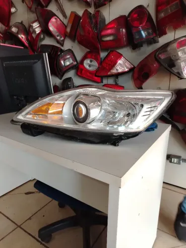 Farol Focus Titanium 2009 2010 2011 2012 2013 Com Projetor Entrada Xenon
