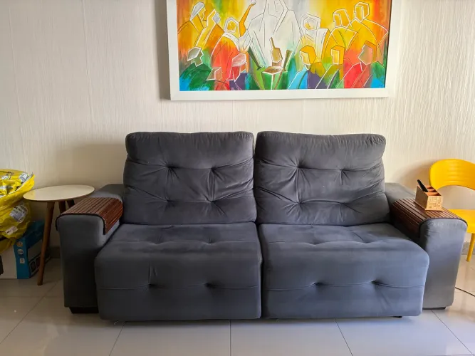 Vendo Sofá confortável e retrátil