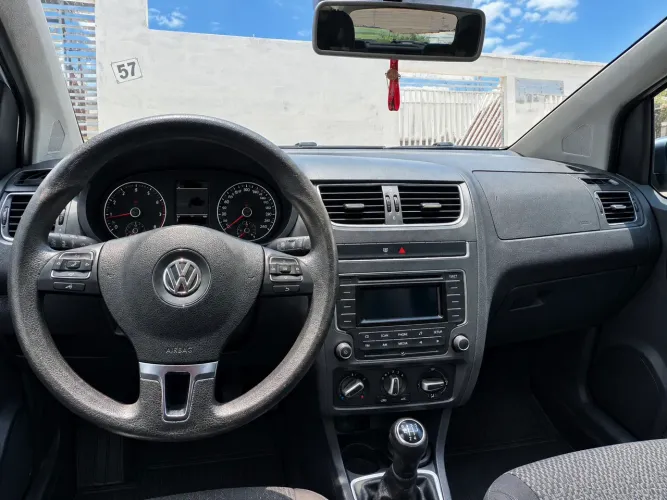 Volkswagen Fox Bluemotion 1.0 MI Total Flex 12V 3P 2014