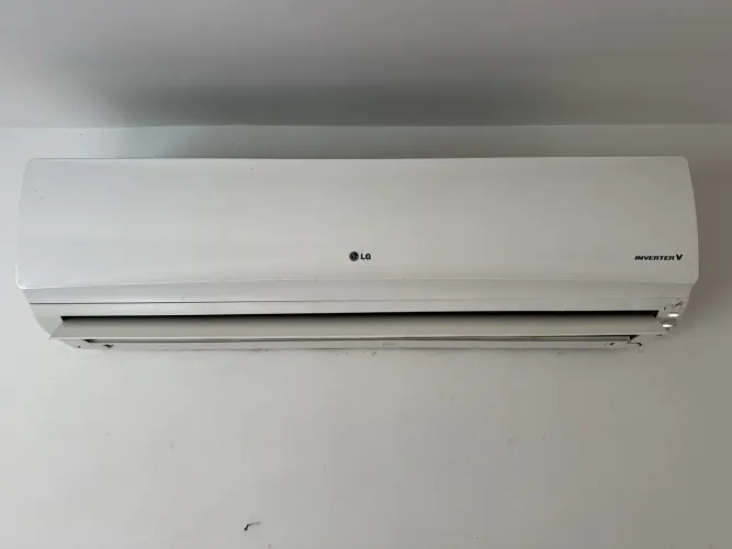 Venda urgente ar 22 mil LG inverter excelente!