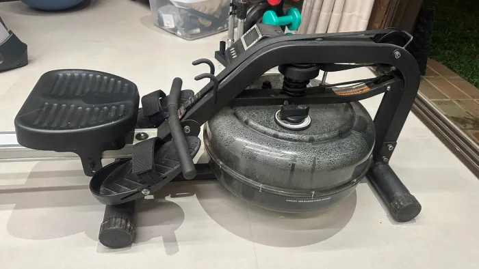 Máquina de Remo a Base de Água Remador WCT FITNESS
