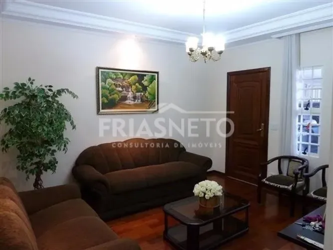 Casa à venda no bairro Paulicéia - Piracicaba - SP