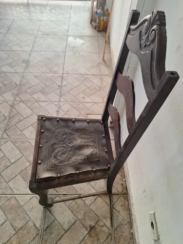 Cadeira antiga 