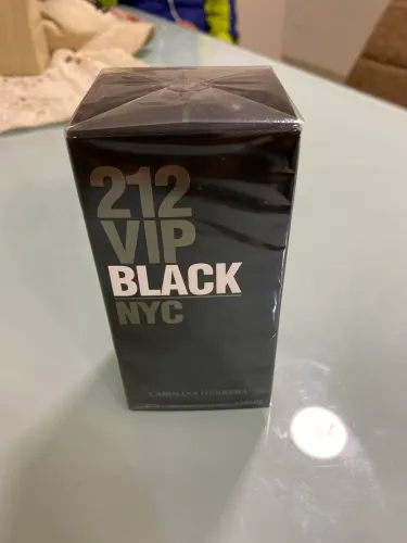 Perfume 212 vip black 