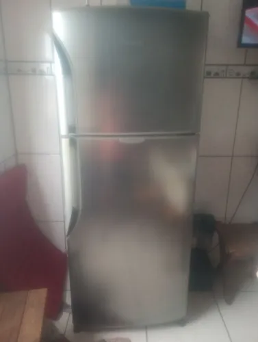 Geladeira Panasonic aço escovado 