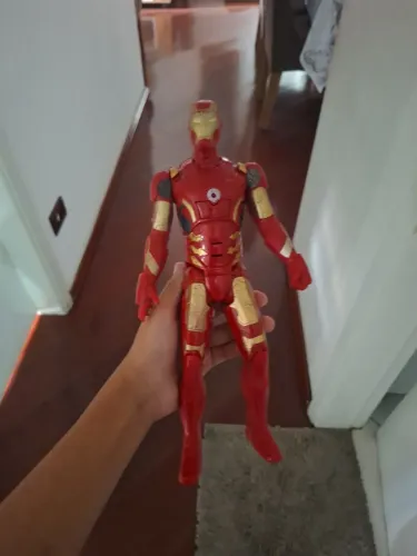 Boneco homem de ferro