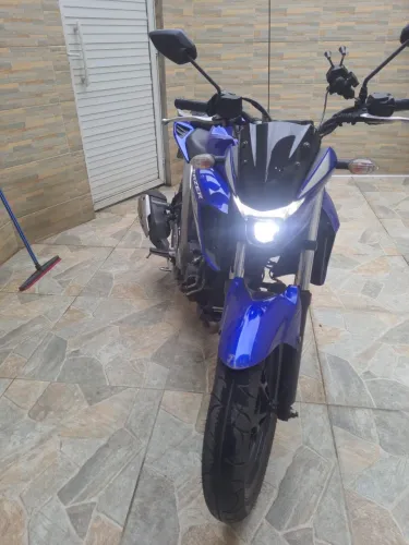 Vendo FZR 2023 nova