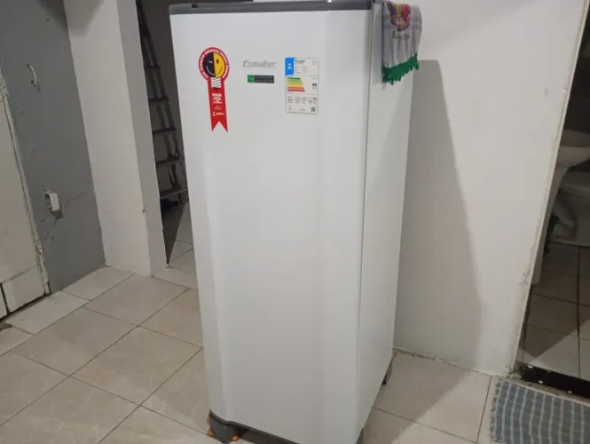 Vendo geladeira nova
