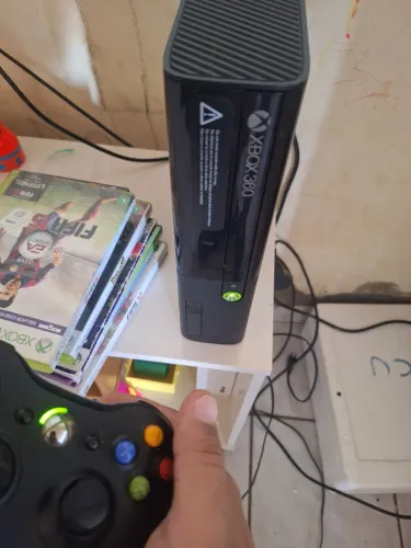 Xbox 360 Slim Completo + Kinect + 6 Jogos Originais (Bloqueado)