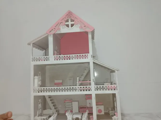 Vende se uma casinha  de boneca