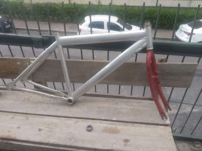 Quadro de bicicleta aro 26 alumínio