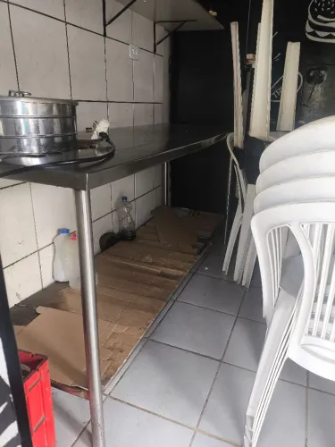 Mesa de alumínio