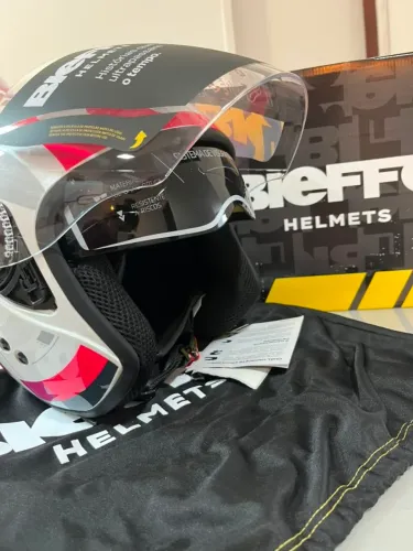 Capacete Bieff novo nunca foi usado