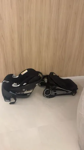 Carrinho de Bebê Cybex + Bebê Conforto com ISOFIX - Completo 