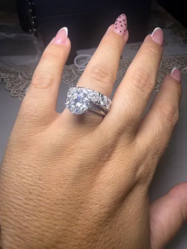 Anel solitário moissanite