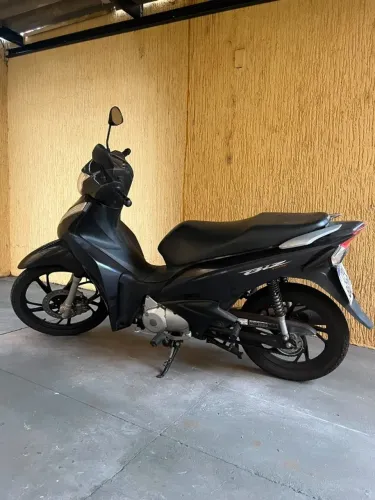 Vende-se Honda Biz 125