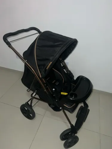 Carrinho de bebê + bebê conforto Galzerano