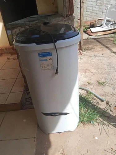 Tanquinho de lavar roupa