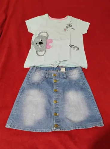 Conjunto de Saia e Blusa para Menina - Tamanho 12