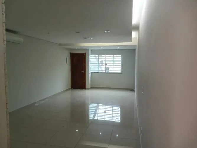 Casa na Vila Formosa para venda de 190 m com 3 dormitórios, suíte, ar cond., churrasqueira