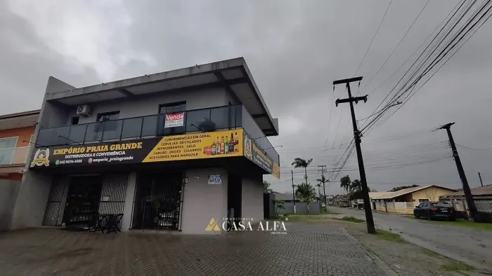 Sobrado comercial e residencial