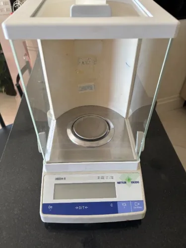 Balança Analítica Mettler Toledo Ab204-s Calibrada