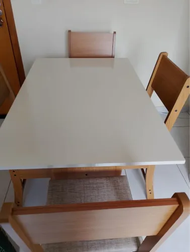 Mesa 4 cadeiras