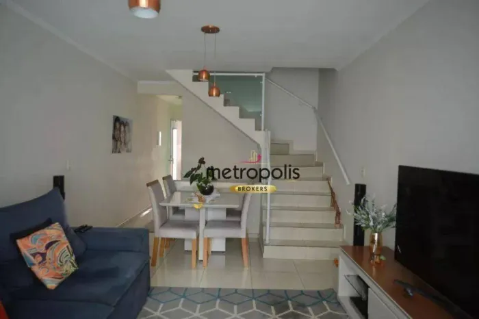 Sobrado com 3 dormitórios à venda, 144 m² por R$ 820.000,00 - Vila Bastos - Santo André/SP