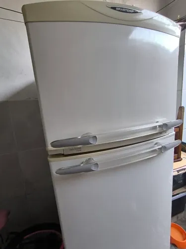 Geladeira Brastemp 360L Branca - R$ 800,00
