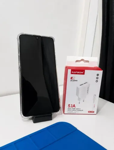 Vendo A10s 64 Giga , Acompanha Capinha transparente + Carregador + pelicula R$ 390,00
