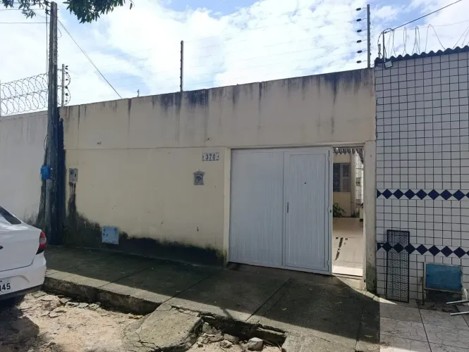 Casa para Alugar na Sapiranga | 3 Quartos com Suíte, Quintal e Dependência Completa - Fort