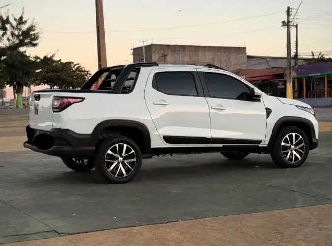 Fiat Strada Volcano 1.3 Flex 8V CD Aut. 2023
