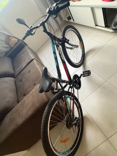VENDO BICICLETA NOVA
