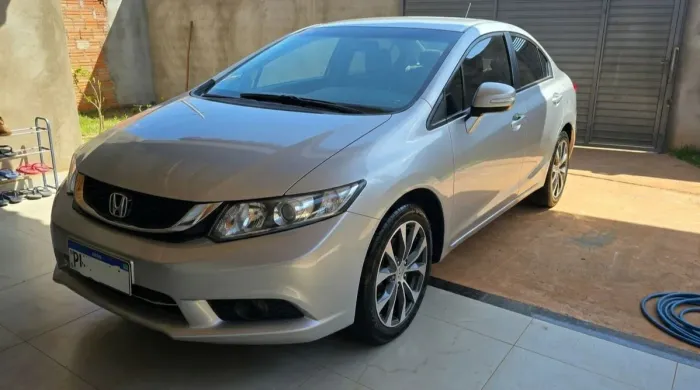 Honda Civic Sedan LXR 2.0 Flexone 16V Aut. 4P 2015