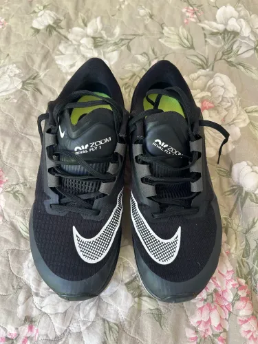 Tênis Nike Air Zoom Rival Fly 3 - Tamanho 40