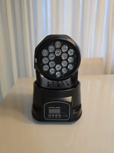 Canhão de Luz Moving Head 18 LEDs Magic Dazzle - Ótimo estado.