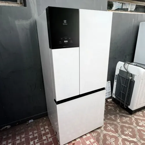 Refrigerador três portas Eletrolux