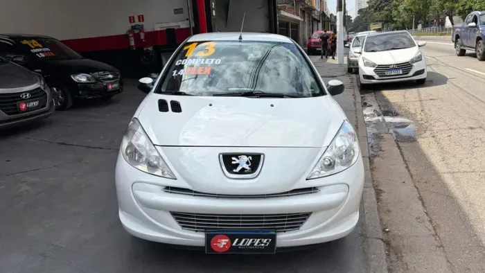Peugeot 207 XR 1.4 Flex 8V 5P 2013